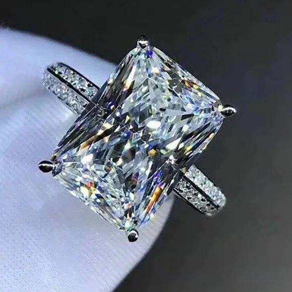 NEW LUXURY 925 STERLING SILVER DIAMOND ENGAGEMENT RING, CUTE RING, SHINY RING. - Picture 4 of 7